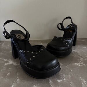 City Snappers Black Studded Platform Slingback Heels - Vintage 90’s Goth - Sz 9